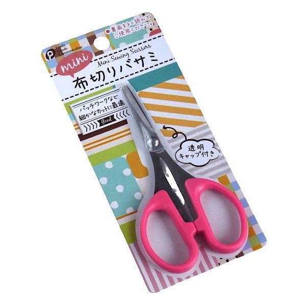 布きりばさみです。パッチワークなど細かなカットに便利なミニサイズの布切りばさみです。透明キャップ付きで安全に保管できます。●サイズ(約)・53×105mm●材質・ステンレススチール PS●用途・鋏 ハサミ 手芸 ハンドメイド ソーイング 裁...