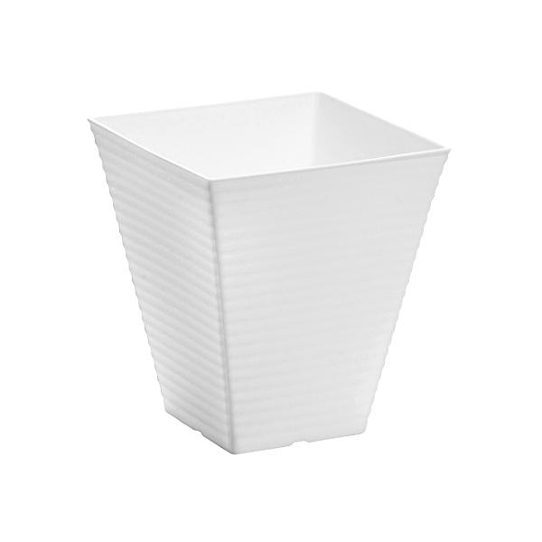 植木鉢です。上に向かって広がるスクエア型のポットです。ウェーブ状のスタイリッシュなデザインです。観葉植物やお庭の草花の寄せ植えなどにお使いください。●サイズ(約)・170×170×高さ193mm●容量(約)・3L●色・ホワイト●耐熱120度...