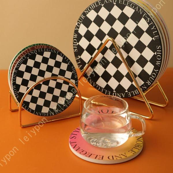 商品の説明 材質：セラミック。 サイズ：A=直径10.3*0.8cm(1個)。B=直径10.3*0.8cm(4個+収納ボックス)。C=収納ボックス10*5.8*7.3cm。D=直径16*0.8cm(1個)。E=直径16*0.8cm(4個+収...