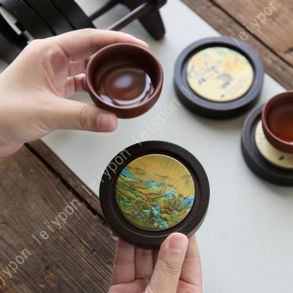 商品の説明 材質：セラミック、竹。 サイズ：コースター=8.3*1.8cm。収納ボックス=14*11*6.8cm。A=コースター6個+収納ボックス1個。B=コースター1個。具体的な図案は商品画像説明をご覧ください。   1.セラミックで作ら...