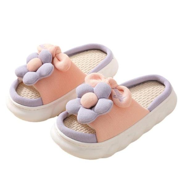 底が厚め、クッション性が高い、人間工学に基づいたインソールだから、履きやすくて疲れにくい。長時間の立ち仕事をしているご主人や、料理や掃除など立ちっぱなしの家事をしている奥様の、腰 膝の負担を軽減します。ソールは程よい厚みがあるので、クッショ...