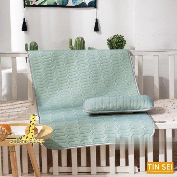 【この冷たさ、ストロング級】年々暑さが厳しくなる夏の夜。かといってエアコンのつけっぱなしは、体調不良や電気代負担などの問題も…。極涼冷感敷きパッドなら暑くて寝苦しい夜でも極冷えで快適に眠れます。【サイズ】：シングル：60*120cm【素材】...