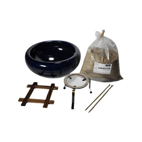 B025-17生子浅型火鉢 11号　本わら灰付き（火箸・五徳・井ゲタ付き）サイズ：W350xH150 mm目安として火鉢サイズにより下記の灰を入れます。10号火鉢・・・1袋 （5.0L×1袋）以上11号火鉢・・・1袋 （5.0L×1〜1.5...