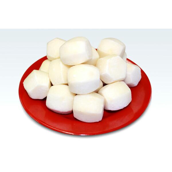 中国産里芋をきれいに皮むき。六角にカット済みです。