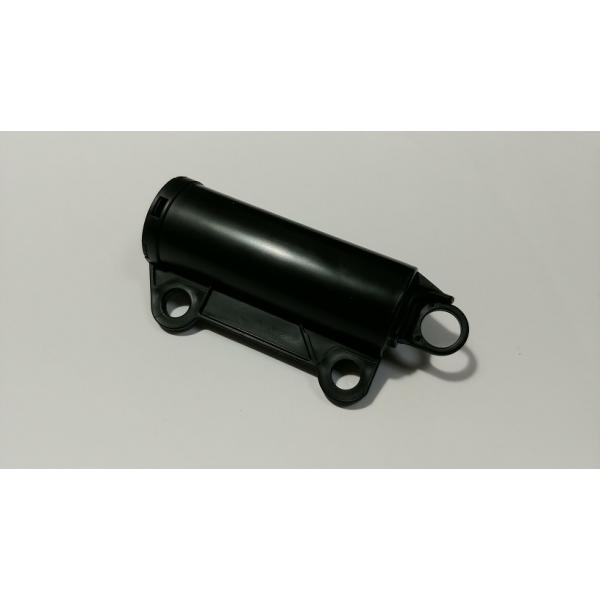 ヤリスのグローブボックス装着のダンパー(ストッパー)です。装着することでグローブボックスの粗雑な開閉からスムーズで高級感のある動作に変わります。ヤリス(MXPH10/MXPH15/MXPA10/MXPA15/KSP210)の全グレードに装着...