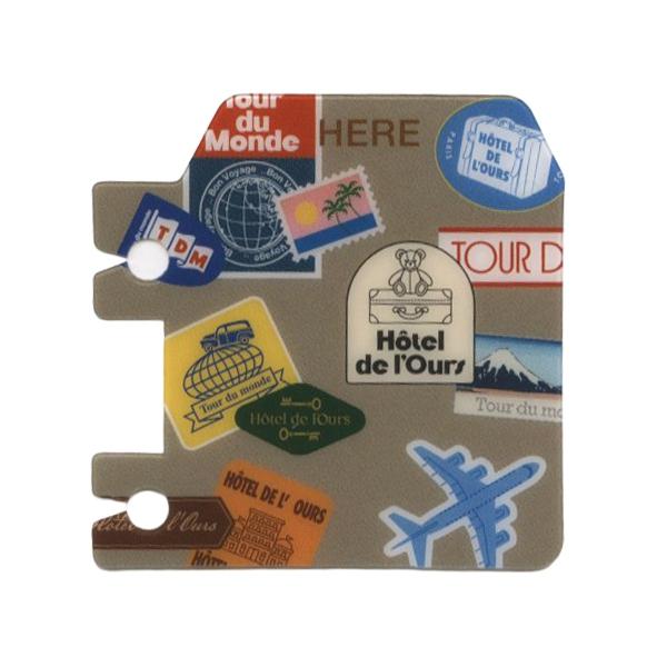 思わずカメラのシャッターを切りたくなるような、旅で出合うさまざまな体験を描いたロルバーン専用ブックマークです。お気に入りのぬいぐるみを添えて、非日常のワンシーンを自分らしく楽しむ。そんな旅の瞬間をイメージしたデザイン。着脱が簡単でマークした...