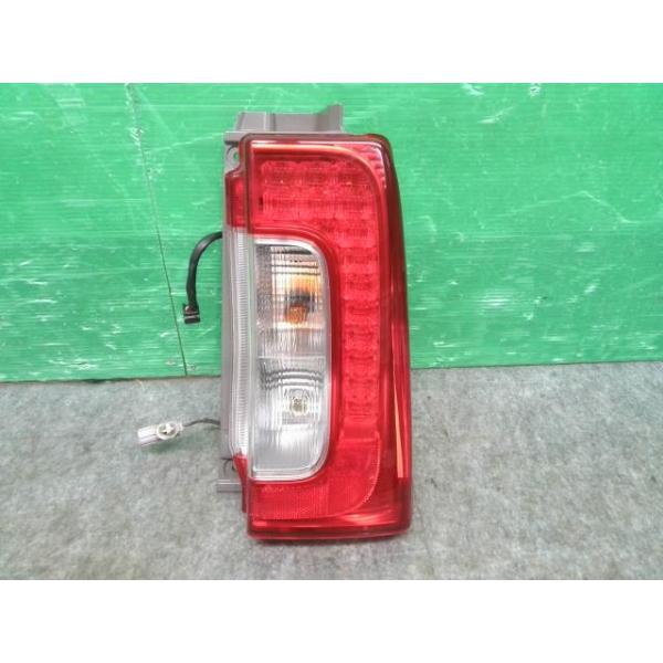 佑*護様 LA600S タント DBA-LA600S 右テールランプ X SA2 81551-B2350 : 啓愛社 姫路