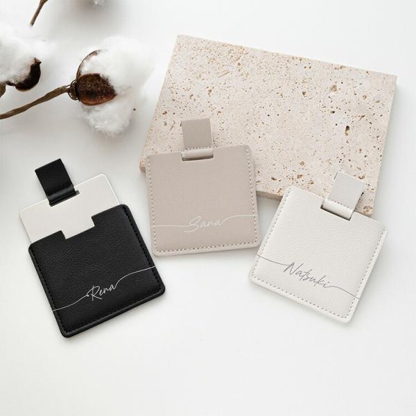 商品名：【 ポケットミラー 名入れ 】 収納ケース付き コンパクトミラー くすみカラー 文字入れ 手鏡 贈り物 プレゼント プチギフト 母の日 父の日★商品説明・収納ケース付き ! 手のひらサイズの ポケットミラー。・厚さ わずか3mm。　...