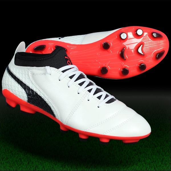 PUMA PWR-C 1.12 サッカーシューズ　スパイク　記念品 PUMA（プーマ） ワン 17.2 HG プーマホワイト×プーマブラック 【PUMA