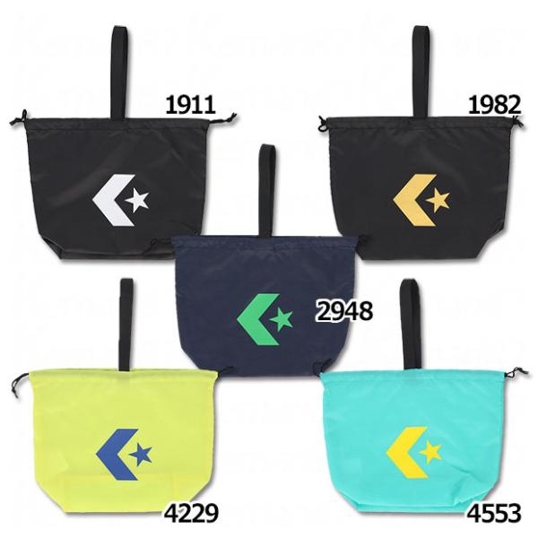 コンバース、バスケットボール収納バッグ。持ち手のついたボールケース。バスケットボール7号球が収納可能な、実用性とデザイン性を兼ねたシューズバッグ。素材：ポリエステルサイズ：F(約40×30×14cm)モデル：2024年秋冬