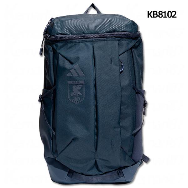 アディダス サッカー日本代表、バックパック。チームライセンスモデルのファンアイテム。アスリートのための、様々なトレーニングギアを収納できる、ファンクショナルバックシリーズ「OP/Syst.」。メイン素材にCORDURARバリスティックナイロ...
