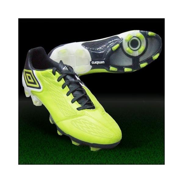 美品　umbro ジオメトラ umbro アンブロ ジオメトラ カップ TR（ホワイト） UTA5150WBR
