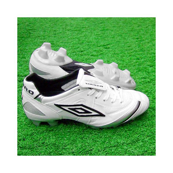 UMBRO アクセレイター 新品未使用 kemari87_uss7810wsb