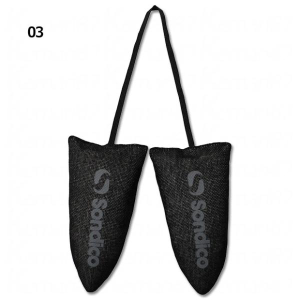 ソンディコ、シューズドライヤー。シューズ内を清潔に保つ定番シューケアアイテム。シューズに入れるだけで制菌・消臭・吸湿効果を発揮。素材：表地/レーヨン　裏地/不織布　内容物/竹炭サイズ：F(約17×8cm)モデル：2025年秋冬