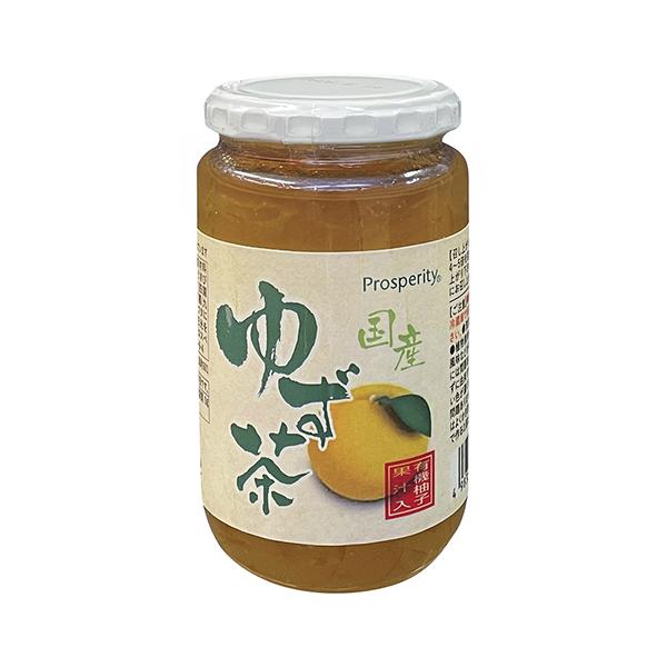 「国産ゆず茶　400g」は、四国の果樹園で有機栽培された薄切りのゆず皮と果汁がたっぷりと入った、爽やかでやさしい甘さが格別なゆず茶です。朝の一杯に、ほっと一息つきたいときにおすすめです。寒い冬はお湯で割っていただくと、冷えた体もぽかぽかに。...