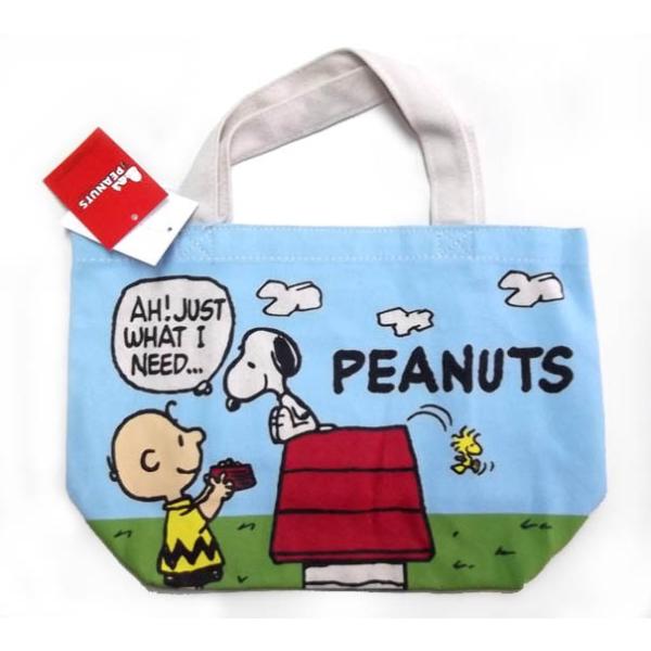 SNOOPYスヌーピートートーバッグA/SNP22サイズ：H20×W30×D10cm重量94g 　内ポケット付きスヌーピーハウス・マチ付きコットンバッグ 。お弁当とペットボトルがすっぽり入るサイズです!!