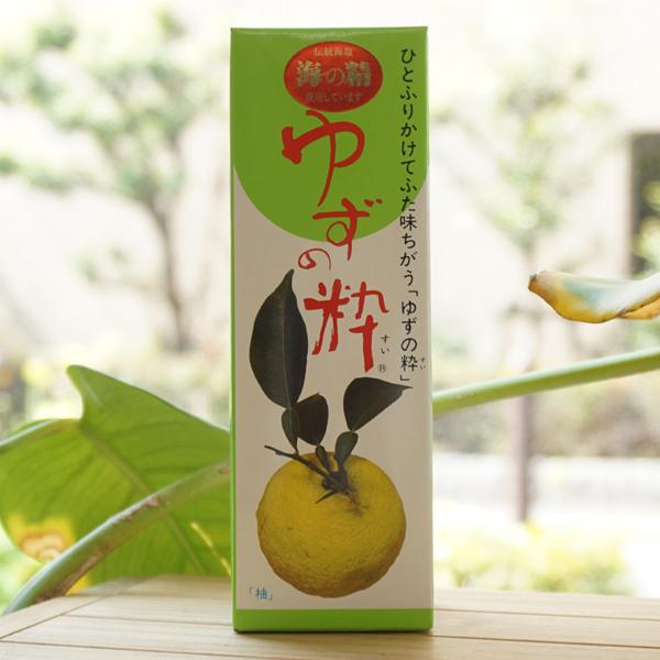 ■高知産農薬・化学肥料不使用ゆず100%使用■ストレ-ト果汁■食塩は「海の精」使用■さわやかな酸味■酢の物,揚げ物,鍋などに【原材料】ゆず（高知産）、海の精 【内容量】100ml※商品画像内の記載の賞味期限は写真撮影時のもので出荷の商品は賞...