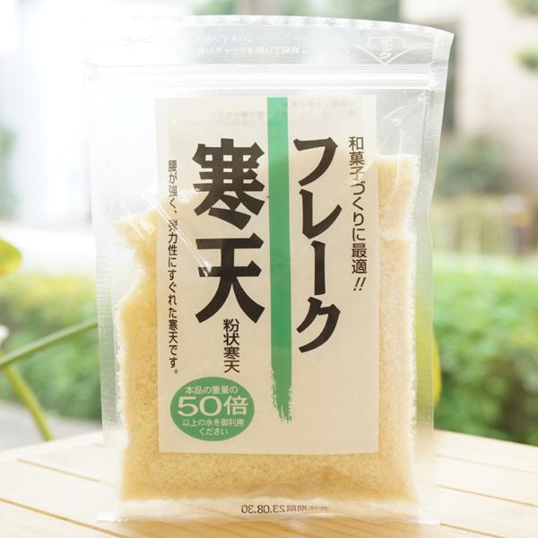 糸寒天の良さをそのままに、不純物や空気汚染などを避け衛生的につくられた粉寒天(粉末寒天)です。調理時に、不純物を取り除く為の、水洗いや裏ごしなどをする手間が要りません。強度、弾力性ともにすぐれ、コゲつきもなく仕上がりにムラがないので、和菓子...