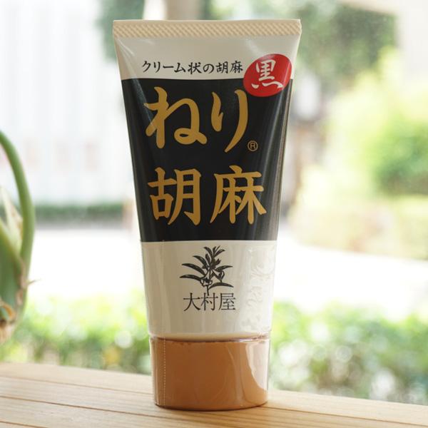 ■使いやすいクリーム状の練り胡麻■他の調味料（蜂蜜、醤油等）と合わせて胡麻独自の調味料ができる■原料は最高品種２枚皮の胡麻を使用■ＨＡＣＣＰ及びＩＳＯ９００１認証取得工場で生産しているので衛生面でも安心■手軽で便利で使い易く、衛生的原料名】...