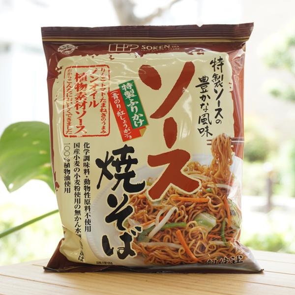 ■麺は国内産小麦粉を１００％使用し、卵を使わず独自の製法でコシを出した無かんすい麺。揚げ油は100％植物油を使用しています。■特製ソースはチキン・ポーク・ビーフエキスや魚介類をはじめ、ラードなどの動物性原料・油脂を使用していません。■りんご...