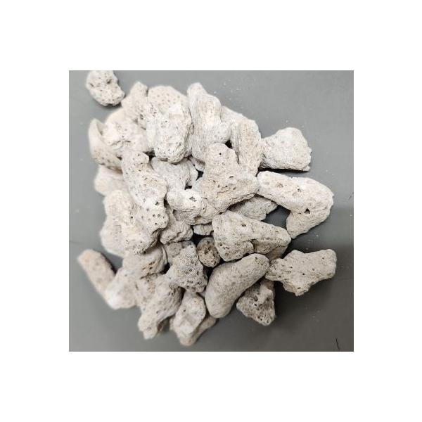 ※この商品は１袋で１個口の送料です。輸入メーカー在庫入れ替,特別特価でのご提供！売り切れ後,このお値段でのご提供は２度とございません。魚のろ材に(約30〜40mm前後)おおよその大きさを揃えた天然珊瑚.希少品です。※天然珊瑚ですので色の濃淡...