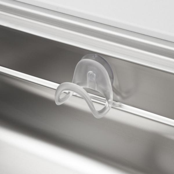 透明素材で作られた、滑らかな形状のスポンジホルダーです。ホールド部に段差が無いのでスポンジが取りだしやすく、水アカなども付きにくく衛生的です。KEYUCAの様々なスポンジに対応しています。サイズ：W6.5×D5×H6.5cm（耐荷重＝400...