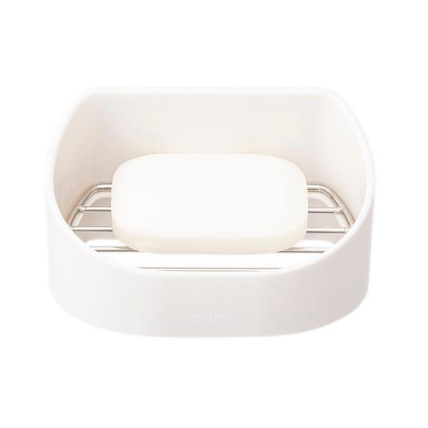 マグネットで壁面に取り付けられる小物用シェルフです。取外し可能な金網が付いていて、石鹸やチューブ型容器などの底面のぬめりが気になるものに最適です。ラバーマグネットを使用しているので、壁面を傷つけにくく錆びにくいです。金網は18-8ステンレス...