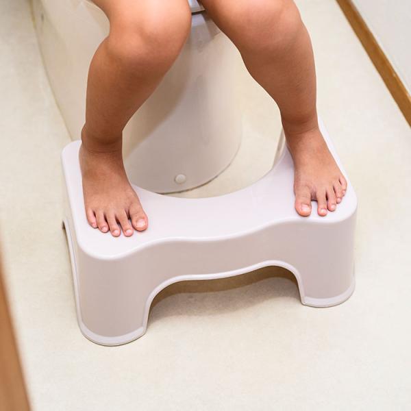 お子様が1人で座ることが出来るので、お子様の自信に繋がるトイレトレーニングが実行出来ます。自立心が芽生えてきたお子様の、自分でやりたい気持ちを育て、「できた！」という自信につなげてくれます。無理に力むことなく自然と力が入る体勢が取れるので、...