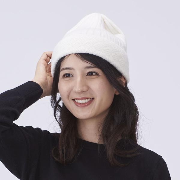 冬の寒さ対策にも肌触りが良く、見た目にも柔らかなニット帽。リブ編みとクロス編みを合わせたシンプルなデザインで、冬の寒さ対策にも○男女問わず着用いただけます。サイズ：頭周り＝約46cm〜カラー：グレー、アイボリー、ライトブルー、ラベンダー材質...