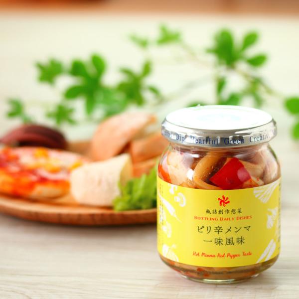 厳選したメンマを使い、オリジナルソースでマリネにし、風味付けに一味唐辛子と彩りに赤唐辛子と青唐辛子を加えました。そのままおつまみにしたり、中華面や炒め物の具にと便利にご利用いただけます。200g【内容量】200ｇ【原材料】メンマ、醤油、赤唐...