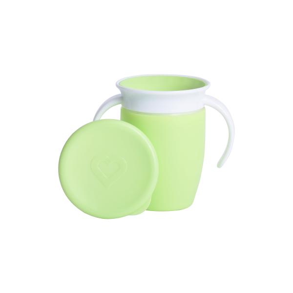 ・逆さにしても、もうこぼさない！コップ飲みの練習にピッタリ