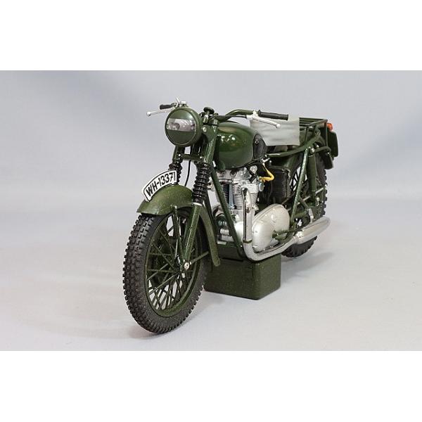 1/12 コーギー トライアンフ TR6 トロフィー 映画「大脱走」バージョン kidbox_cgcc08501
