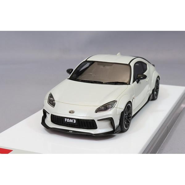 1/18トムスGR86ワイドボディクリスタルホワイトパール新品 kidbox_em725b