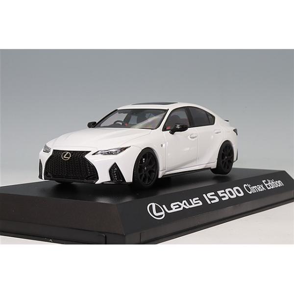 IS500 特別仕様車“Climax Edition”は高出力のV8 5.0Lエンジン搭載したIS500“F Sport Performance”の動力性能を最大限に引き出すために足まわりを徹底的に鍛え上げた特別仕様車です。新規設定色のニュ...