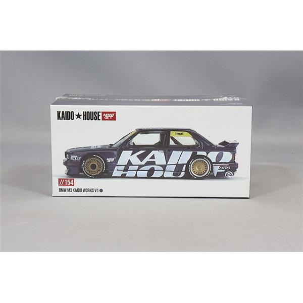 KAIDO HOUSE x TSM ミニGT 1/64 BMW M3 (E30) Kaido Works V1 (左