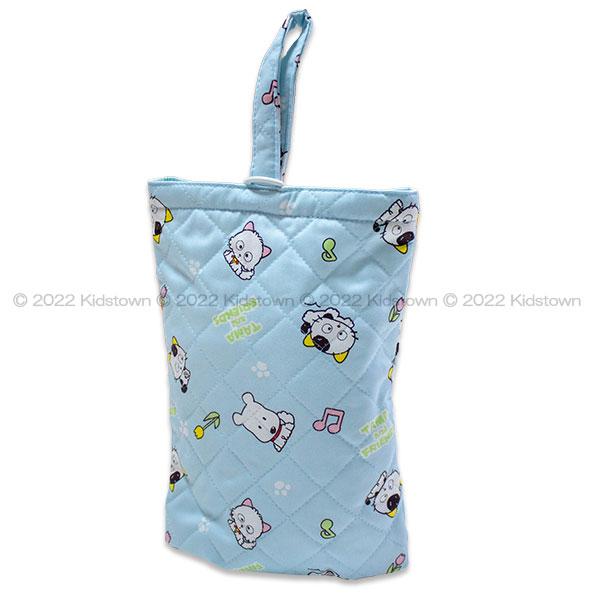 【商品説明】2023年最新柄の日本製になります。手持ち部分もありキルトなので丈夫で長持ちしますよ。（例：上履き・体操シューズ・スリッパなど）【サイズ】約21×29cm【素材】　表側　＝綿100％　　　　　中わた＝ポリエステル100％　　　　...