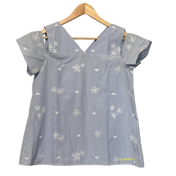 アルマーニジュニア16A ARMANI Jr（アルマーニジュニア） 美品 ARMANI JUNIOR ロゴ＆フラワー