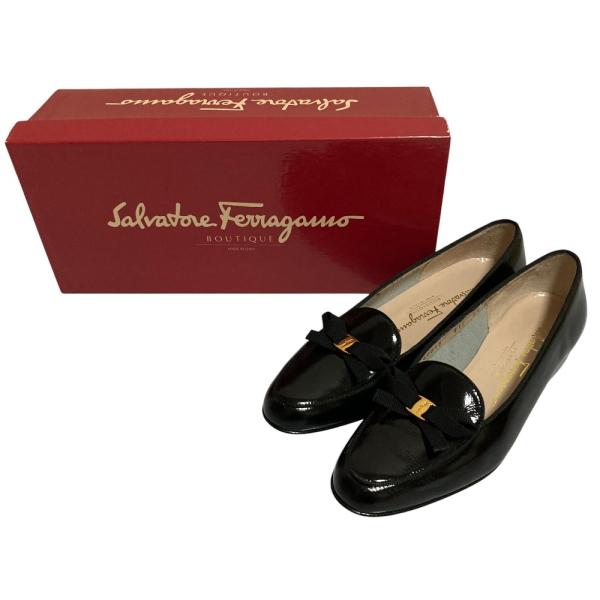 美品 Salvatore Ferragamo サルヴァトーレフェラガモ ヴァラリボン