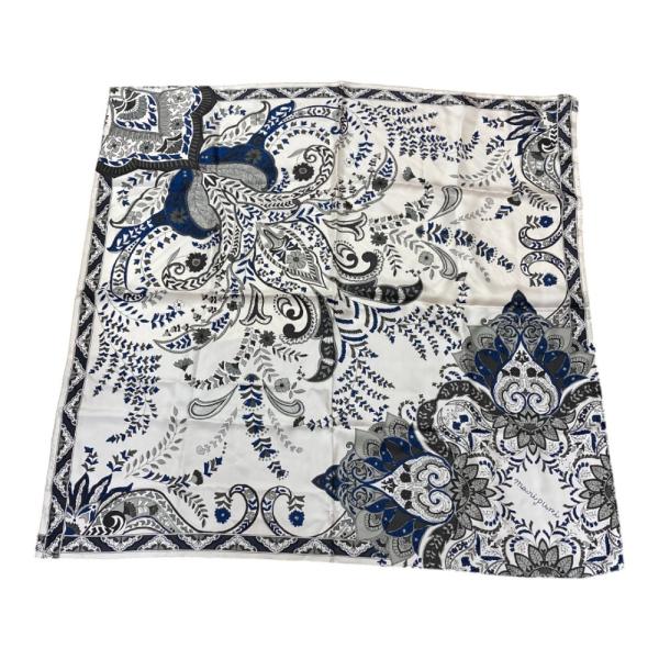 定価2万円！美品◎manipuri マニプリ　大判　シルクスカーフ　88センチ manipuri（マニプリ） scarf シルクスカーフ WINTER SWAN 88×88