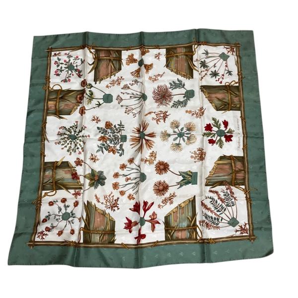 HERMES エルメス カレ90 ガヴァルニー 圏谷の押し花 スカーフ シルク HERMES（エルメス） カレ90 Herbier de Gavarnie ガヴァルニー圏谷の