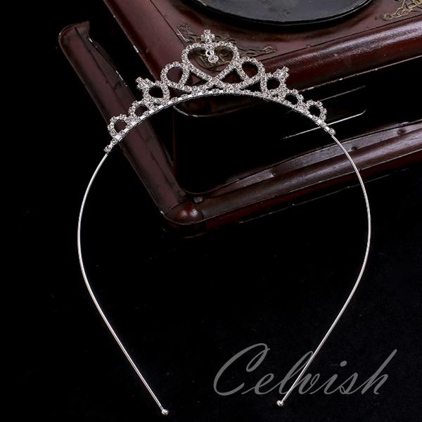 ☆☆☆☆☆☆☆☆☆☆☆☆☆☆☆☆☆☆☆☆☆☆☆同時にドレスをご注文いただきました場合は商品に同梱を致します。☆☆☆☆☆☆☆☆☆☆☆☆☆☆☆☆☆☆☆☆☆☆☆素材：ラインストーン、合金セット内容：　ティアラサイズ：1周38cm 幅：11.5cm...