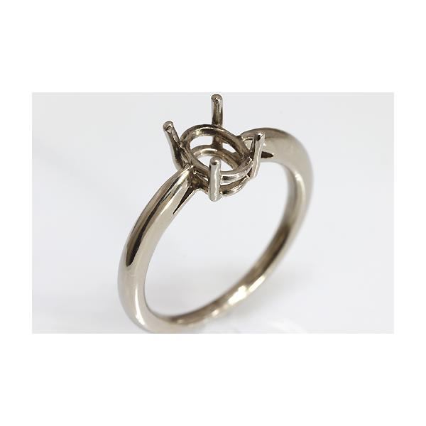 シンプルデザインでデーリーユースにお使いいただけます！この枠にはオーバル7ミリ×5ミリ（誤差0.3ミリ）のルースを留めることが出来ます。○ルース形状：オーバル○ルースサイズ：7ミリ×5ミリ○素材：選択して下さい。○重量：約2.5グラム○要リ...