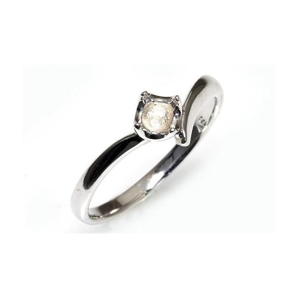 シンプルで使いやすい、0.2カラット用の枠です。この枠にはラウンド直径4ミリ（誤差0.2ミリ）のルースを留めることが出来ます。○ルース形状：ラウンド○ルースサイズ：φ4ミリ○素材：選択してください。○重量：約1.6グラム（ＳＶ925の場合）...