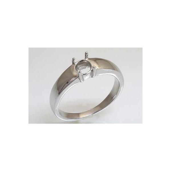 シンプルな４本爪のリングです。この枠にはラウンド直径４．５ミリ（誤差0.2ミリ）のルースを留めることが出来ます。○ルース形状：ラウンド○ルースサイズ：φ４．５ミリ○素材：選択してください。○重量：約２．８グラム（ＳＶ925の場合）○要リング...