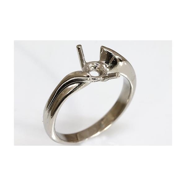 ダイヤモンド1カラット用のリング空枠この枠にはラウンドφ 6.5ミリ（誤差0.3ミリ）のダイヤモンドカットのルースを留めることが出来ます。○ルース形状：ラウンド（ダイヤモンドカット）○ルースサイズ：φ6.5ミリ○素材：選択してください。○重...