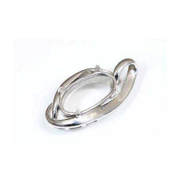 流れるようなラインが美しいオーバル用空枠です。この枠にはオーバル14ミリ×8ミリ（誤差0.3ミリ）のルースを留めることが出来ます。○ルース形状：オーバル○ルースサイズ：14ミリ×8ミリ○素材：選択して下さい。○重量：約2.8グラム（ＳＶ92...