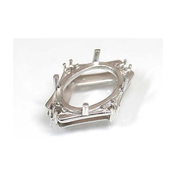 流れるようなラインが美しいオーバル用空枠です。この枠にはオーバル13ミリ×9ミリ（誤差0.3ミリ）のルースを留めることが出来ます。○ルース形状：オーバル○ルースサイズ：13ミリ×9ミリ○素材：選択して下さい。○重量：約1.6グラム（ＳＶ92...