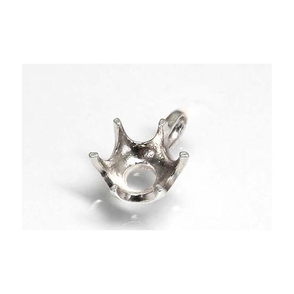 バチカン一体型のラウンド用空枠です。たっぷり地金を使ったタイプです。この枠にはラウンドφ6ミリ（誤差0.2ミリ）のルースを留めることが出来ます。○ルース形状：ラウンド○ルースサイズ：φ6ミリ○素材：選択して下さい。○重量：約0.33グラム（...