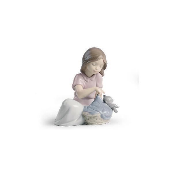 NAO一緒にお出かけ　リヤドロlladroスペイン製 LLADRO（リヤドロ） NAO BY LLADRO #1580 SLEEP LITTLE CAT BRAND NEW