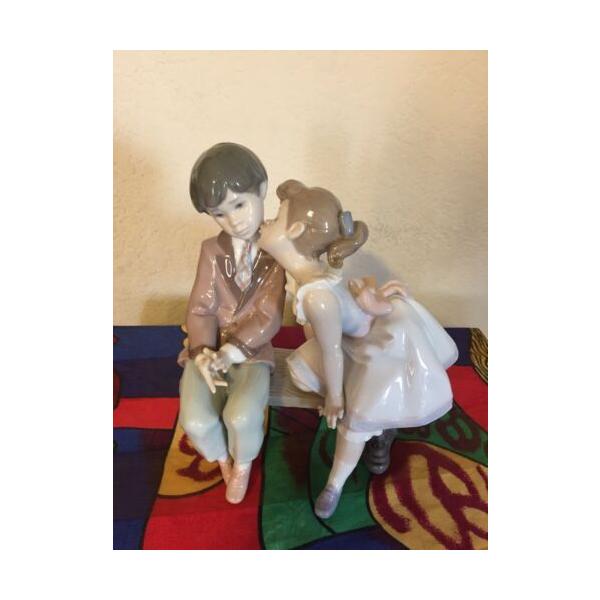 LLADRO リヤドロ 楽天市場】リヤドロ 公園通りの花屋さん 鳥 置物 01001454 LLADRO